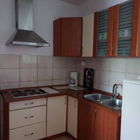 Apartmani Noemi Pola Esterno foto